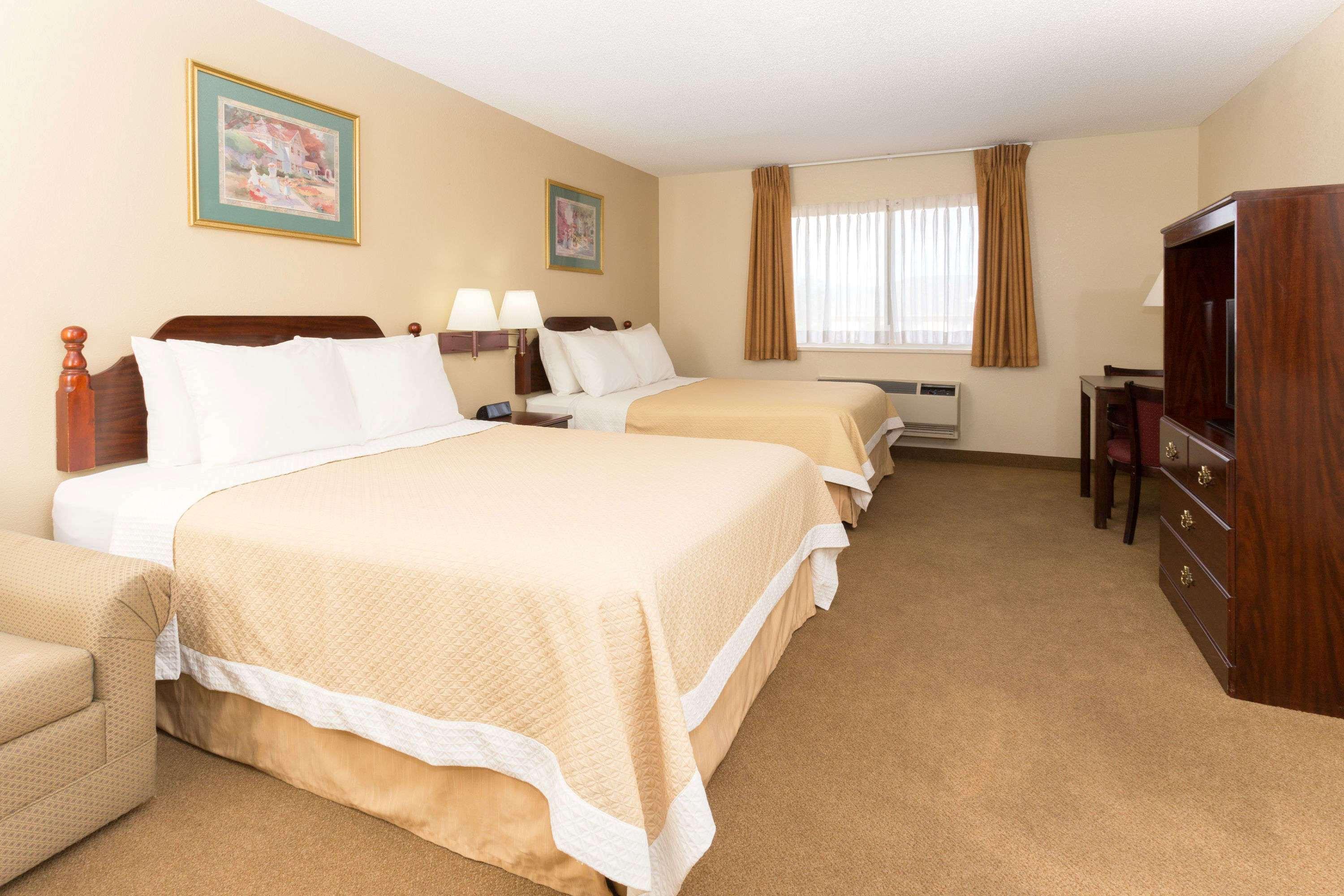 Days Inn By Wyndham Colorado Springs Airport Eksteriør billede